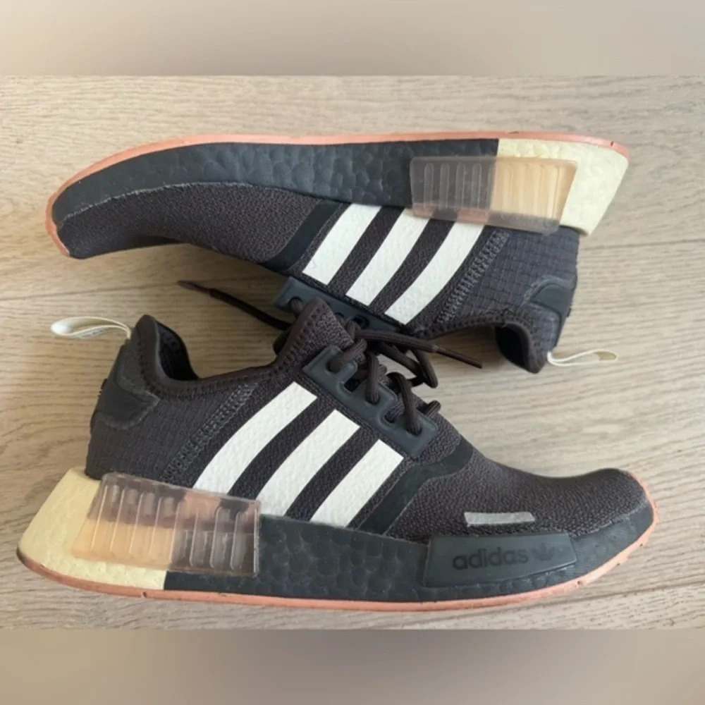 Adidas NMD_R1 J Night Brown men’s size 5